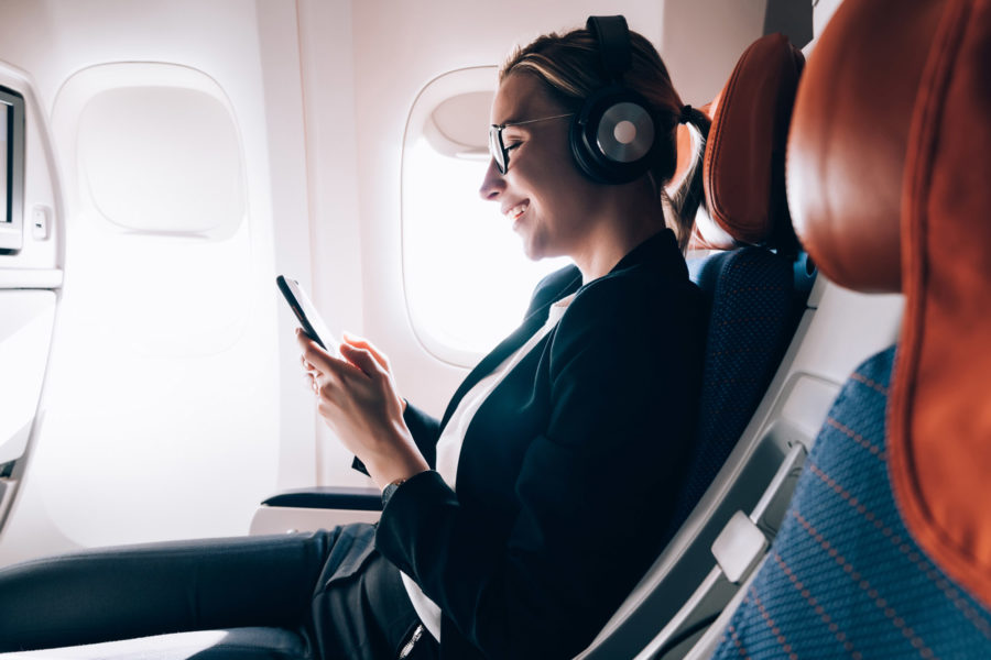 9 Helpful Tips for Long Flights