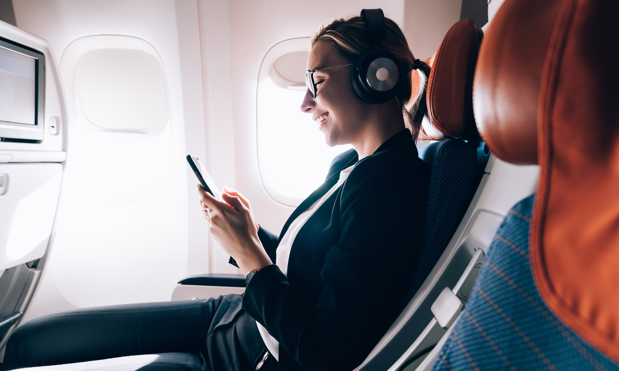 9 Helpful Tips for Long Flights