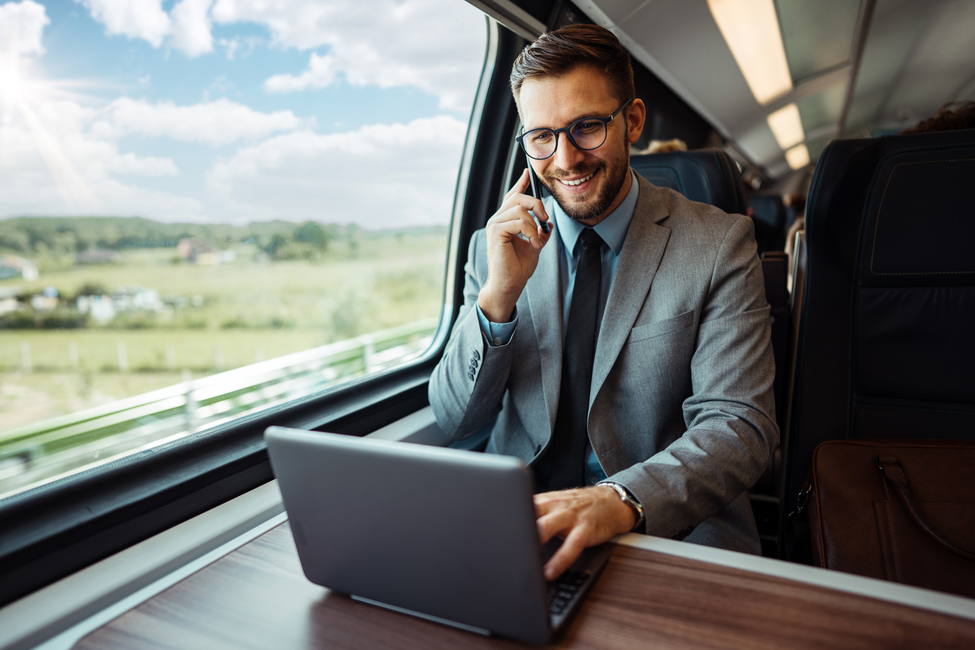 How to Support Super Commuting Employees In Your Organization